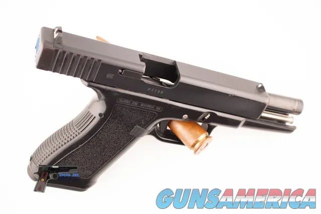 Glock 17 Gen 2 9mm 4.5" 98% Original Fin...