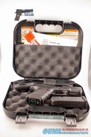 Glock 17 Gen 4 9mm – Like-New, 3 Mags, Backstraps, Hard Case