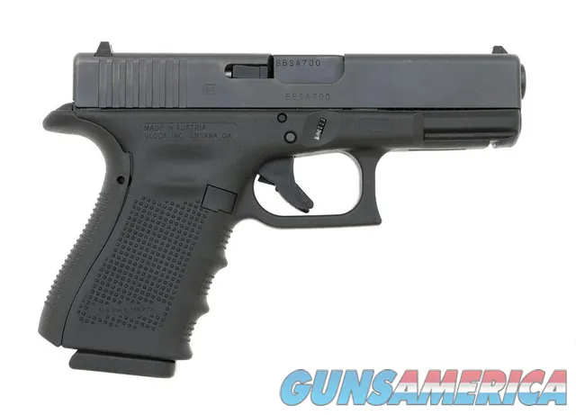 Glock 17 Gen 4 9mm – Like-New, 3 Mags, Backstraps, Hard Case