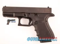 Glock 17 Gen 4 9mm – Like-New, 3 Mags, Backstraps, Hard Case