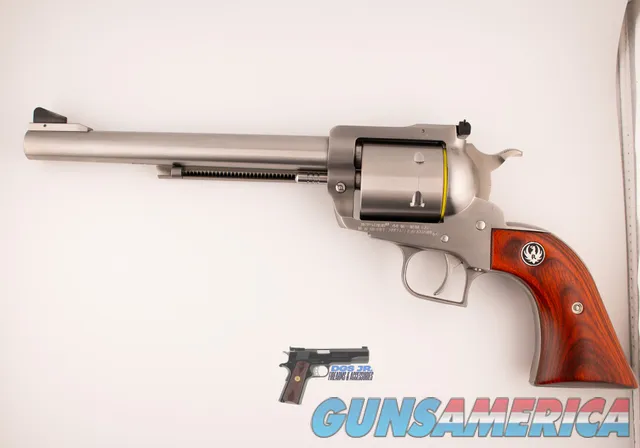 Colt Super Blackhawk .44 Mag 7.5" Barrel, Rosewood Grips, Near New