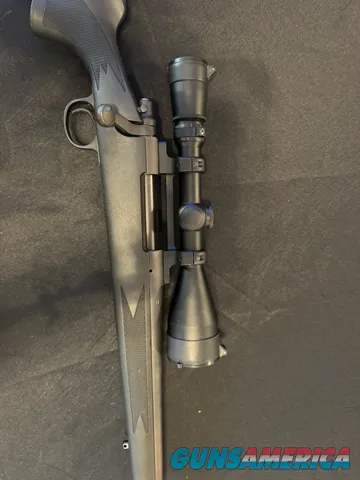 Remington model 700 7mm MAG Bolt-Action Hunting Rifle w/ Mounted Scope