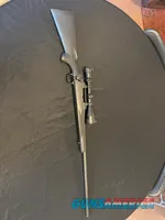 Remington model 700 7mm MAG Bolt-Action Hunting Rifle w/ Mounted Scope