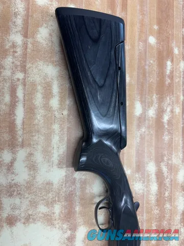 Beretta 688 12ga 32" *hardly used/ has original case and chokes* 