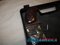 LNIB Bond Arms Mini Snake Slayer, 4 Diff Barrel Combos, 3 Diff Grip Combos, 22 LR Sleeve 