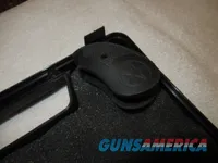 LNIB Bond Arms Mini Snake Slayer, 4 Diff Barrel Combos, 3 Diff Grip Combos, 22 LR Sleeve 