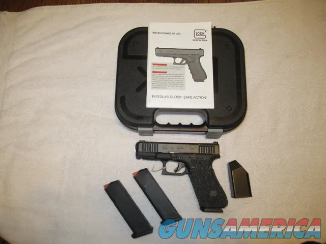 Like New Glock 45, 9mm, Talon Grip, 3 17...