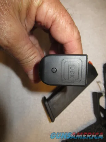 Like New Glock 45, 9mm, Talon Grip, 3 17rnd Mags, 4" Barrel, Glock MOS Adapter Set