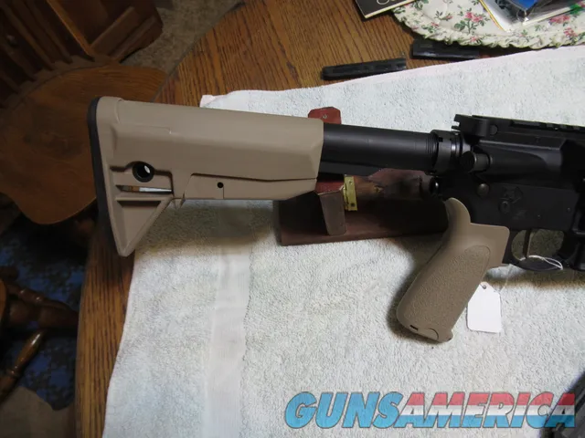 Like New Springfield Armory Saint Victor AR-15, 556/223, 16.5" Barrel, 15" Midwest Ind Handguard, 2 30 rnd Mags