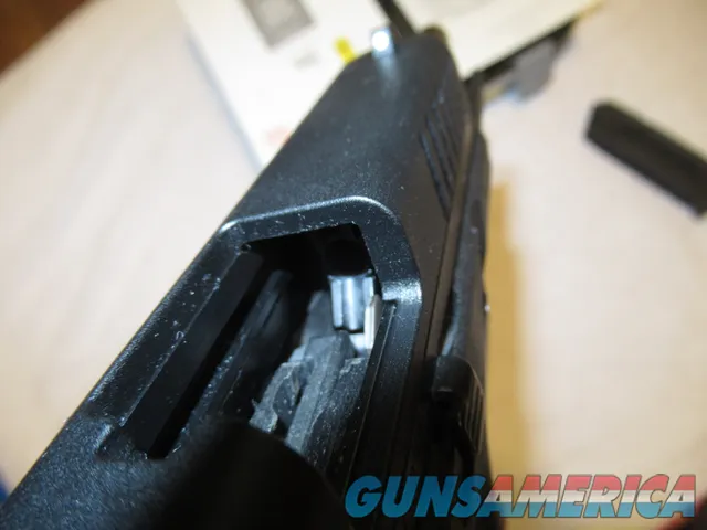 Like New Glock G44, 22lr, 4" Barrel, 3 10rnd Mags, Extra Backstraps