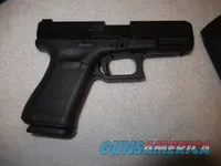 Like New Glock G44, 22lr, 4" Barrel, 3 10rnd Mags, Extra Backstraps