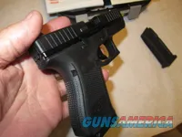 Like New Glock G44, 22lr, 4" Barrel, 3 10rnd Mags, Extra Backstraps