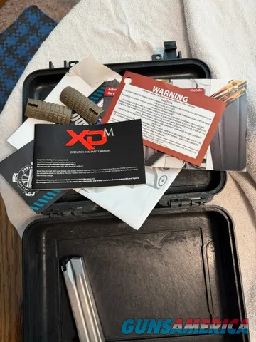 Springfield XD-M 3.8" FDE 9mm with case and papers