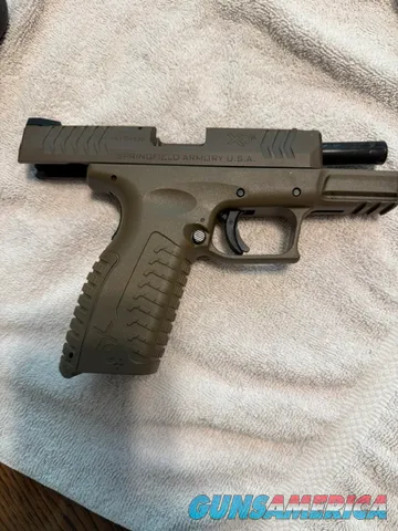 Springfield XD-M 3.8" FDE 9mm with case and papers
