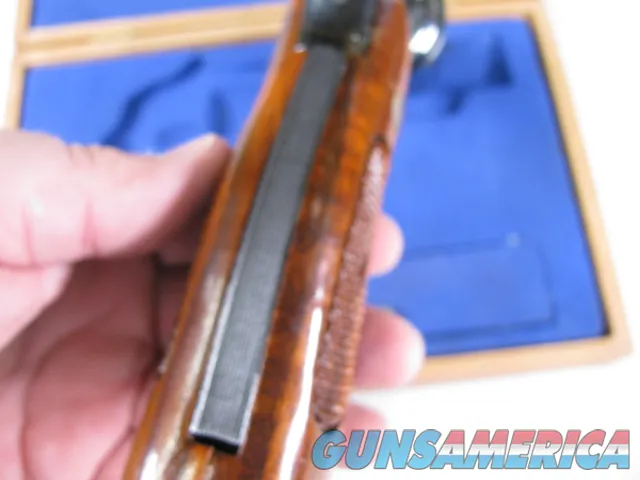7943  Smith and Wesson  25-5, 45 Long Colt, Goncalo Alves Grips, Blue Finis