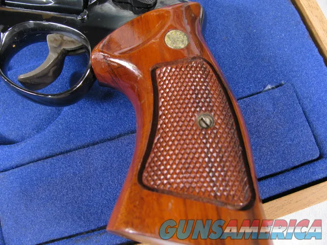 7943  Smith and Wesson  25-5, 45 Long Colt, Goncalo Alves Grips, Blue Finis