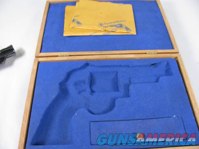 7943  Smith and Wesson  25-5, 45 Long Colt, Goncalo Alves Grips, Blue Finis