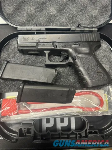 Glock 23 Gen3 .40 S&W with two mags