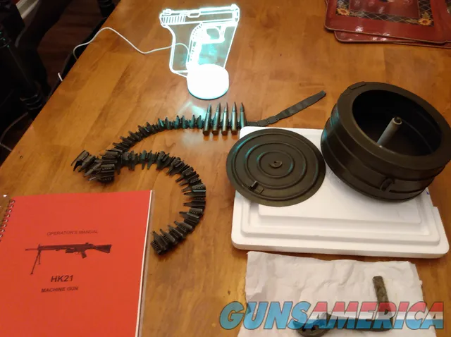 Heckler and Koch.. HK21 Belt fed 100 rou...