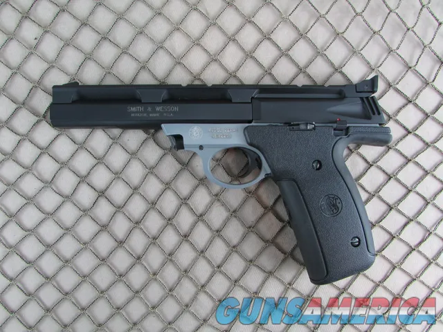 Smith & Wesson S&W 22A-1 22 LR w/ box # UBM2201