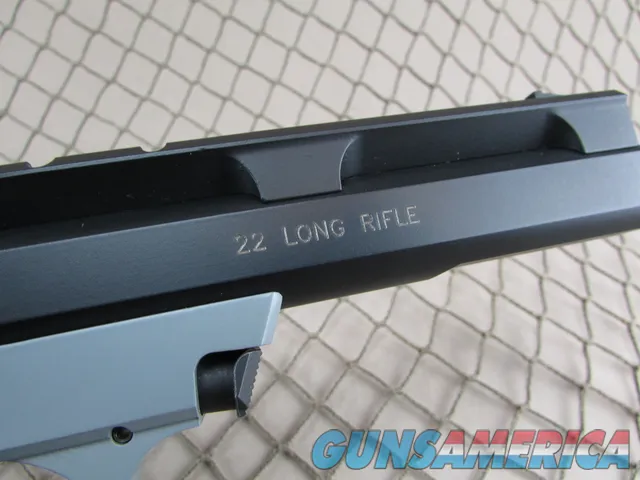 Smith & Wesson S&W 22A-1 22 LR w/ box # UBM2201