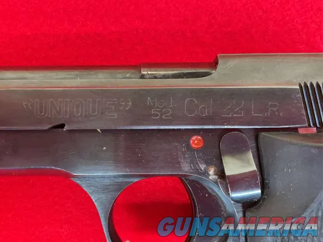 Unique Model 52
