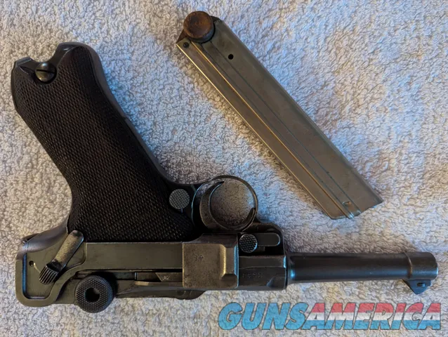 DWM Luger P08 9mm w/ Matching Magazine