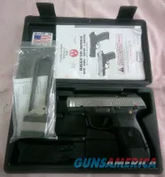 Ruger SR40c .40 S&W Compact Pistol with Case