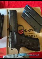 Dan Wesson DWX Compact 9mm with extra magazines
