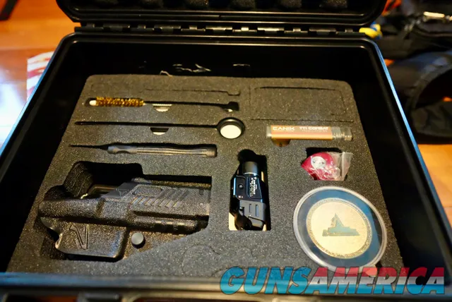 Canik TTI Combat 9mm w/ Holosun & TLR-7 HL-X
