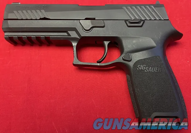 SIG Sauer P320 9mm w/ 5 Mags
