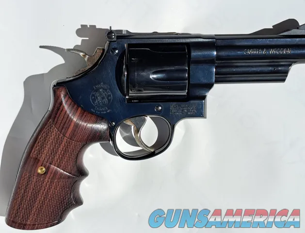 S&W Model 29-10  4 inch 