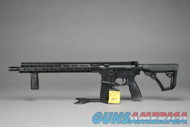 DANIEL DEFENSE DDM4 V7, 5.56MM, 16" THREADED BARREL / 32+1 *BNIB*