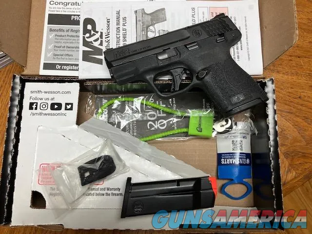 Smith & Wesson M&P Shield Plus 9mm Pisto...