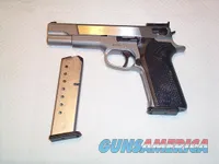 Smith and Wesson Performance Center PC845