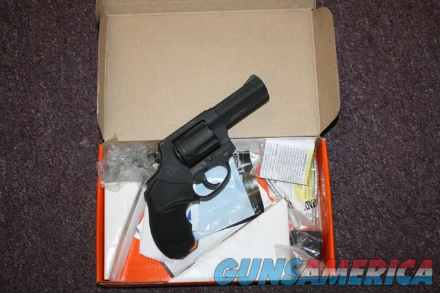 Taurus 605 .357 Magnum, Revolver with Bo...