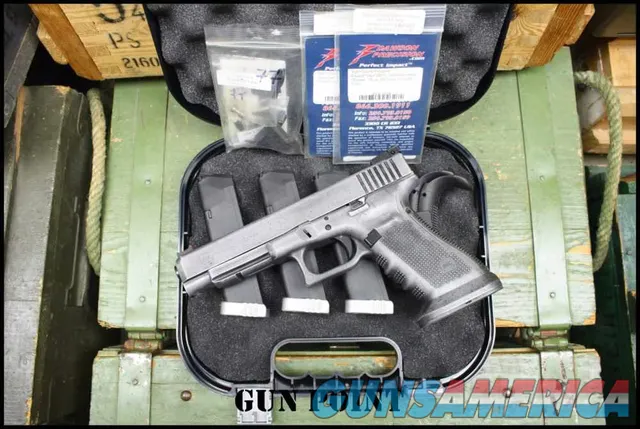 “Silver Arrow” Gun Point Custom Shop Glo...