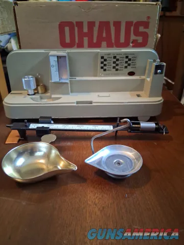 Ohaus 10-10 Precision Reloading Beam Scale w/ Pan