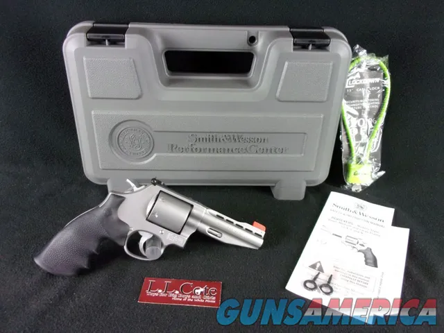 Smith & Wesson Performance Center 686 35...