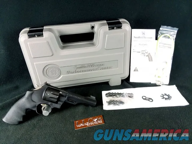 Smith & Wesson Performance Center 327 TR...