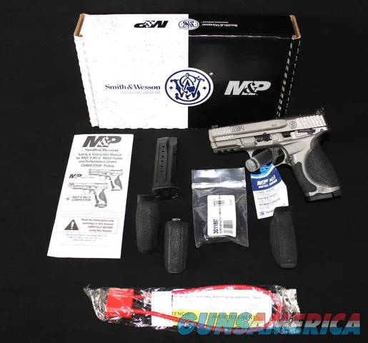 Smith & Wesson M&P 2.0 Metal Compact 9mm...