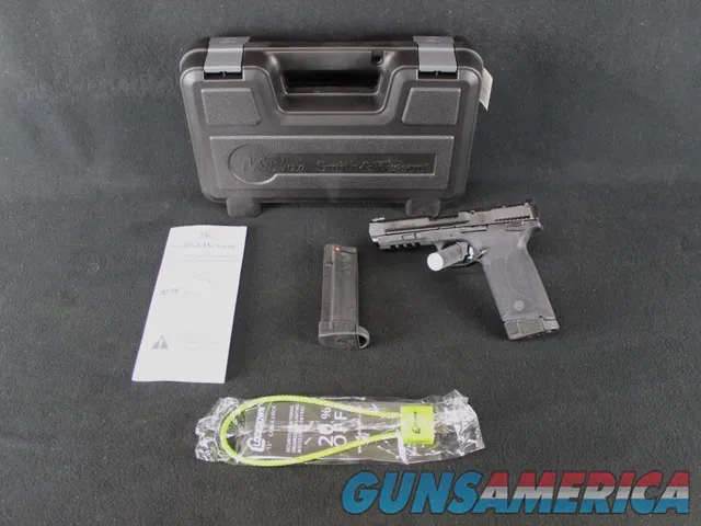 Smith & Wesson M&P 22 WMR Black 4.5” 30 round NEW 13433