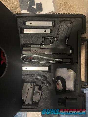 Springfield XD(M) 9mm with Full Kit & Case