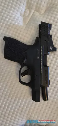 S&W M&P Shield 9mm w/ Crimson Trace Lase...