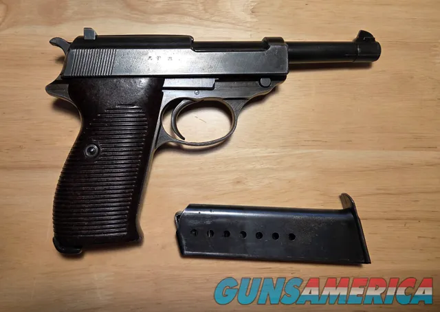 Walther P38 9mm WWII Pistol with Magazine