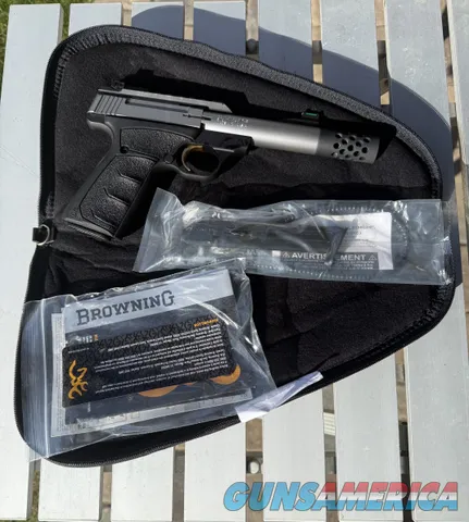 Browning Buck Mark Plus Stainless UFX Su...