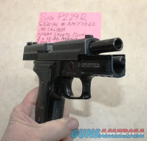 Sig P229R Compact .40 Caliber Pistol, 2 x Mags, DA/SA, Light Use