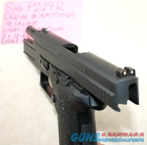 Sig P229R Compact .40 Caliber Pistol, 2 x Mags, DA/SA, Light Use