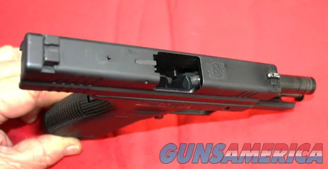 Springfield XD-45 .45 Pistol, Used, 4" Barrel, 3 x 13 Rd Mags