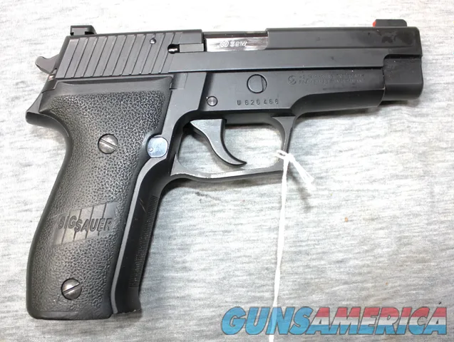 SIG P226 .40 Caliber Pistol w NEW Truglo Fiber Optic Sights